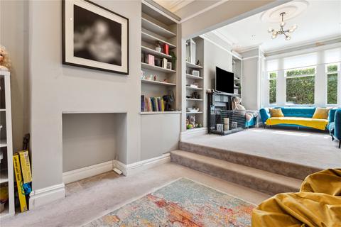 5 bedroom terraced house to rent, Trinity Road, London, SW17