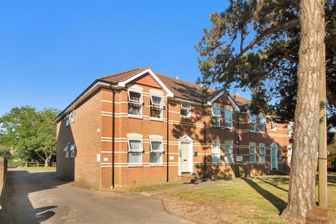 1 bedroom flat for sale, Woodsdale Court, Dominion Road, Worthing BN14 8JQ