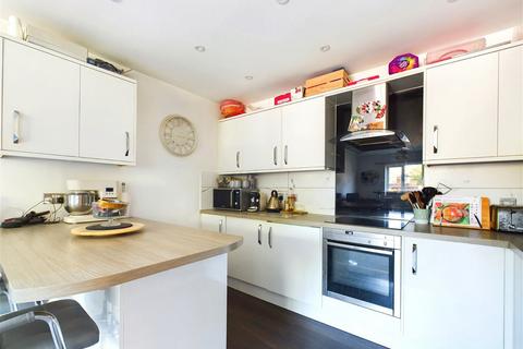 1 bedroom flat for sale, Woodsdale Court, Dominion Road, Worthing BN14 8JQ