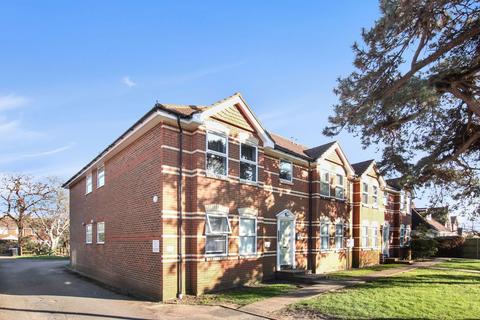 1 bedroom flat for sale, Woodsdale Court, Dominion Road, Worthing BN14 8JQ