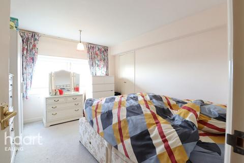 undefined, Green Vale, London