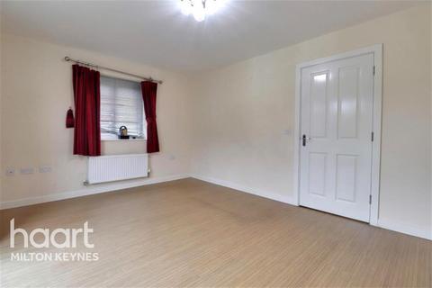 4 bedroom end of terrace house to rent, Stratford Road, Wolverton