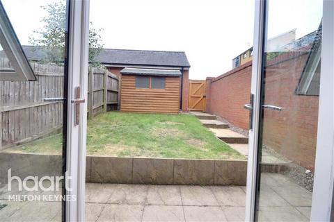 4 bedroom end of terrace house to rent, Stratford Road, Wolverton