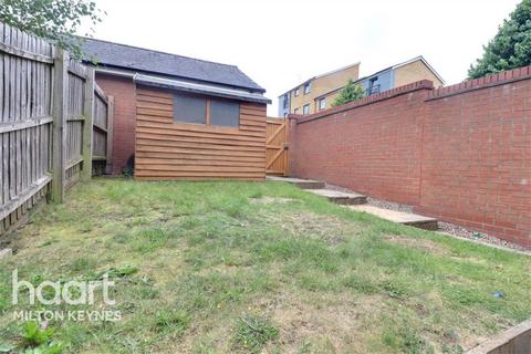 4 bedroom end of terrace house to rent, Stratford Road, Wolverton