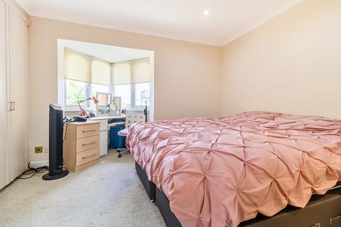 2 bedroom duplex for sale, Langham court, Holmbrook Drive,  Hendon, NW4