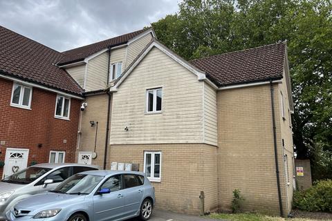 2 bedroom ground floor flat to rent, Maidenhall Approach, Ipswich IP2