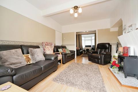 3 bedroom semi-detached house for sale, Birdbrook Road, London SE3