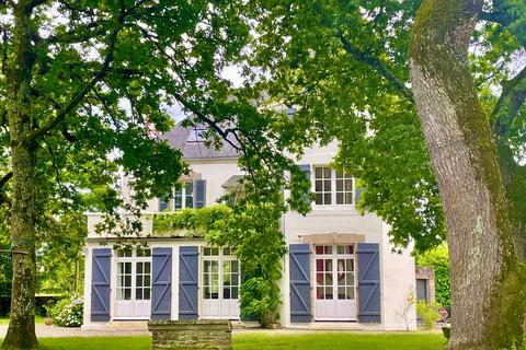 8 bedroom property, Sarzeau