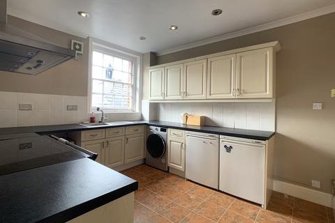 2 bedroom flat to rent, Mill Street, Wantage