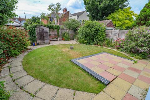 3 bedroom detached bungalow for sale, St Margaret’s Road, Hayling Island