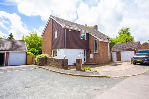 4 bedroom detached house for sale, Abingdon Grove, Upstreet, CT3