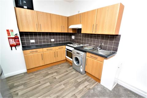 1 bedroom flat to rent, Ridge Terrace, Headingley, Leeds, LS6