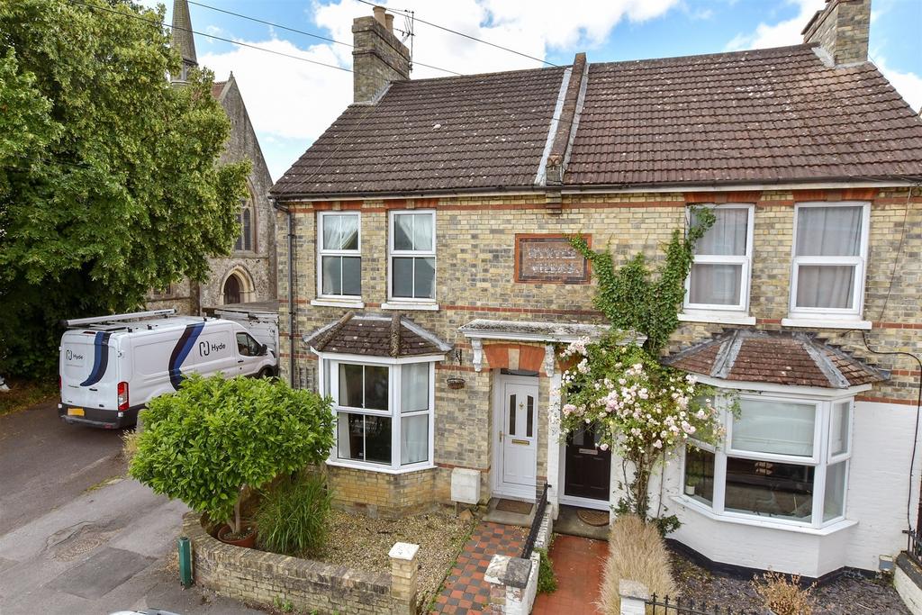 Christchurch Road, Ashford, Kent 3 bed semidetached house for sale £
