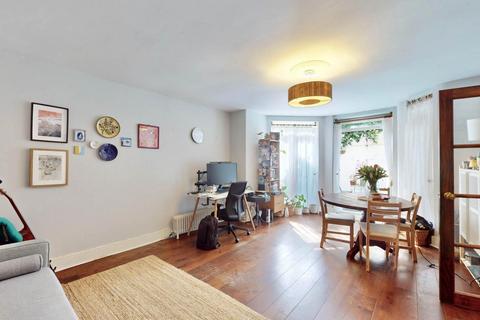 1 bedroom flat for sale, Hornsey Lane Gardens, London N6