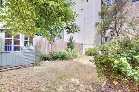 1 bedroom flat for sale, Hornsey Lane Gardens, London N6