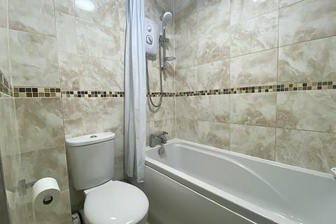 1 bedroom apartment to rent, Feltham, Feltham TW13