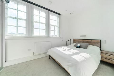 1 bedroom apartment for sale, Winchester Street, London