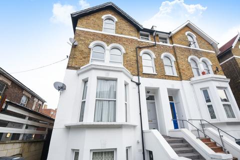 2 bedroom flat to rent, Mount Pleasant Road London SE13