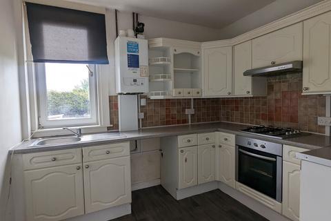 2 bedroom flat to rent, Den Walk, Leven KY8