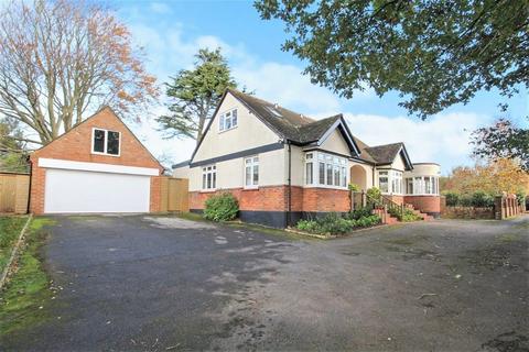 4 bedroom detached bungalow to rent, Mill Lane, Worthing, BN13 3DJ