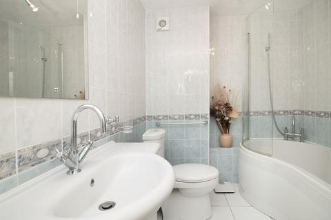 14 Albemarle Park, Beckenham, BR3 5XG