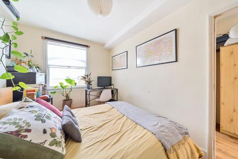 4 bedroom flat for sale, Aldebert Terrace, Vauxhall