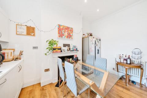 4 bedroom flat for sale, Aldebert Terrace, Vauxhall