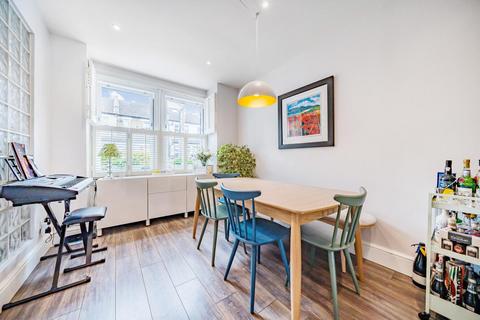 38 Bronson Road, London, SW20 8DY