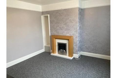 2 bedroom end of terrace house to rent, Manor Road, Camborne