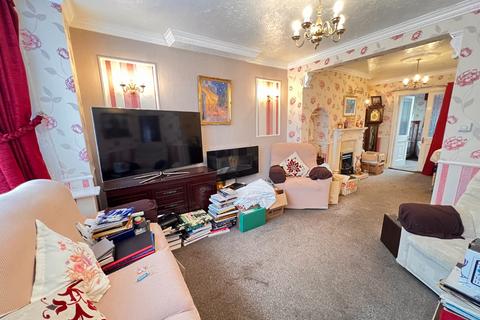 2 bedroom terraced house for sale, Applecroft Road, Luton