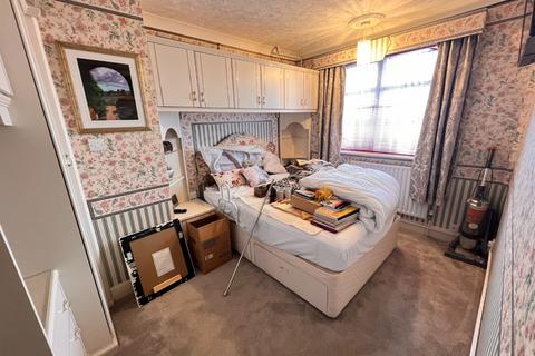 30 Applecroft Road, Luton, LU2 8BD