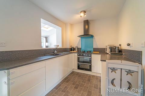 3 bedroom semi-detached house for sale, Cotswold Way, Risca, NP11