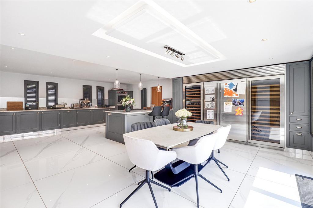 Kitchen/Dining Rm