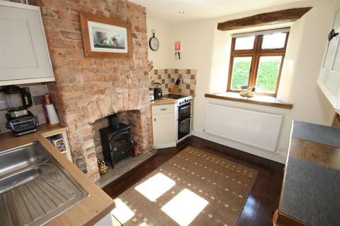 2 bedroom cottage for sale, Newton Way, Woolsthorpe By Colsterworth