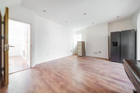 4 bedroom end of terrace house for sale, Gunnersbury Avenue, Acton, W3