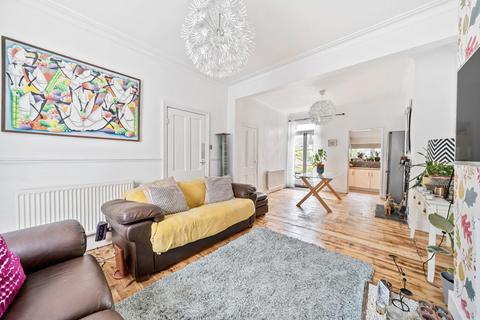 2 bedroom terraced house for sale, Glenfarg Road, London