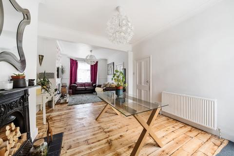 2 bedroom terraced house for sale, Glenfarg Road, London