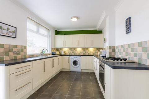 63 Rosebery Avenue, Sidcup, DA15 8HZ