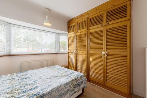 63 Rosebery Avenue, Sidcup, DA15 8HZ