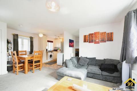 2 bedroom flat for sale, woolsack close, Tetbury, Glos, GL8