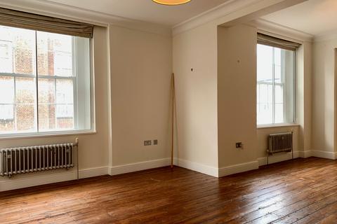 3 bedroom flat to rent, Fitzjames Avenue, London W14