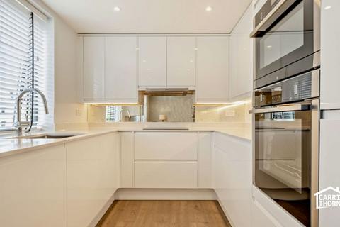 2 bedroom flat to rent, 161 Fulham Road, London