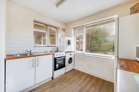 2 bedroom maisonette for sale, Tennyson Road, London, W7