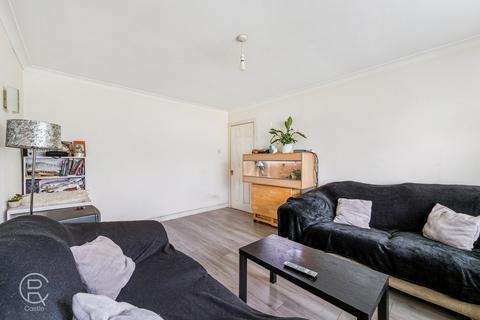 2 bedroom maisonette for sale, Tennyson Road, London, W7