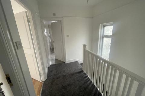 3 bedroom semi-detached house to rent, Bowrons Avenue, Wembley HA0