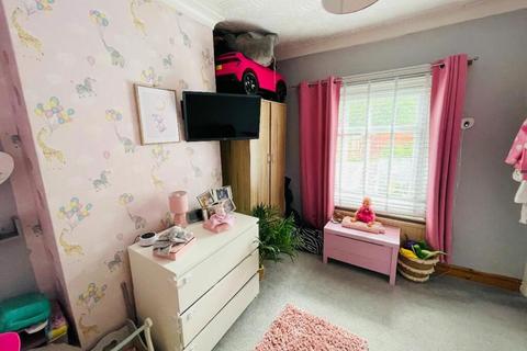 3 Golf View, Nantyglo, Ebbw Vale, NP23 4NL