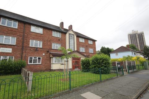 2 bedroom flat for sale, Cherry tree Walk, Stretford, M32 9AT