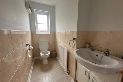 1 Chalon Close, Wellingborough, NN8 4JN