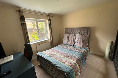 1 Chalon Close, Wellingborough, NN8 4JN