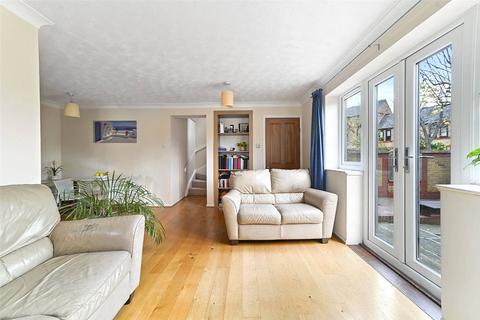 2 bedroom apartment for sale, Cork Square, London, E1W